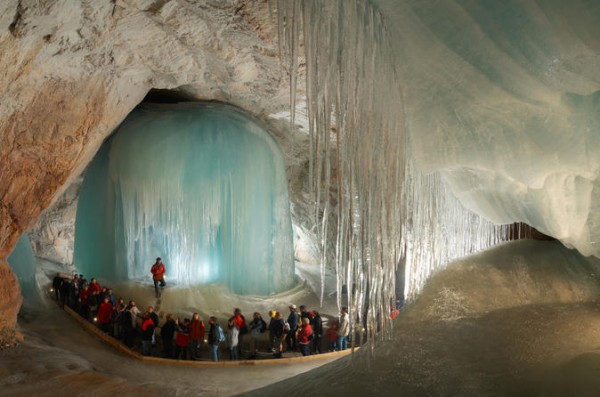 foto de Lonely Planet de la cueva de Eisriesenwelt