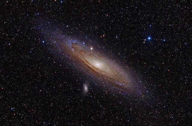 andromeda_galaxy_with_h-alpha