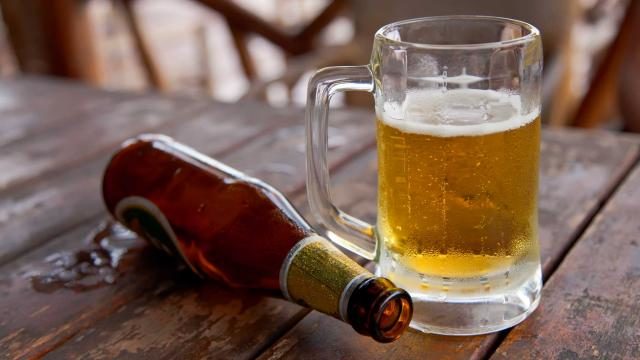 beber-alcohol-produce-cancer