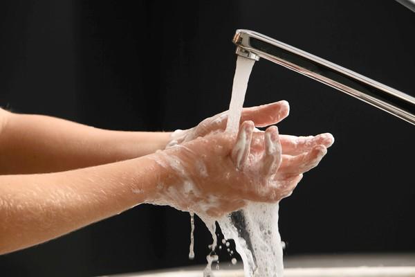 Lavarse las manos: un gesto tan vital como infravalorado