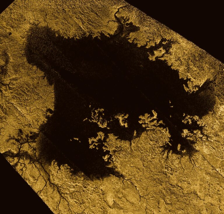 El origen incierto de las islas evanescentes de Titán