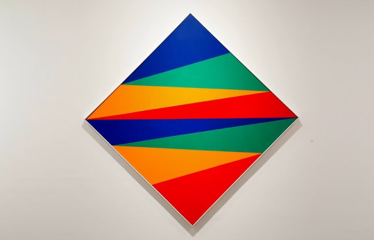 Los triángulos isoareales del artista concreto Max Bill