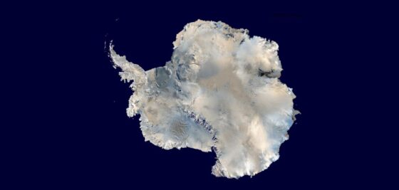La superficie oculta de la Antártida en un nuevo mapa con detalles sin precedentes