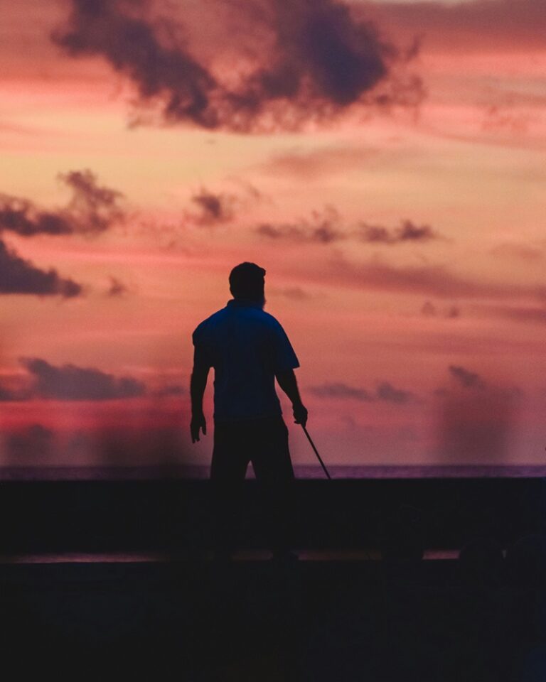 ¿Cómo puede percibir una persona ciega si es de día o de noche si no ve la luz?